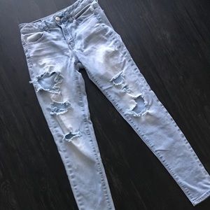 American Eagle lightwash jeans
